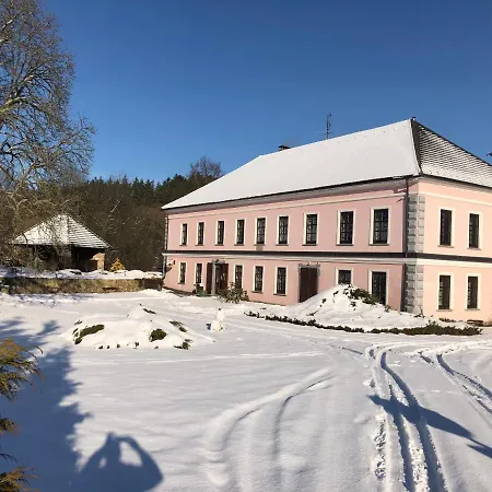 Castle Mlýn Maděrovka Hotel Sepekov