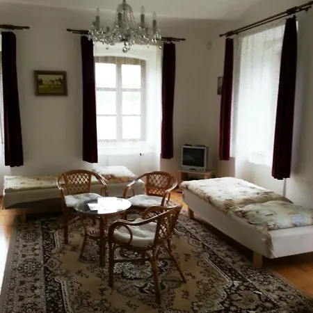Hotel Castle Mlýn Maděrovka Sepekov