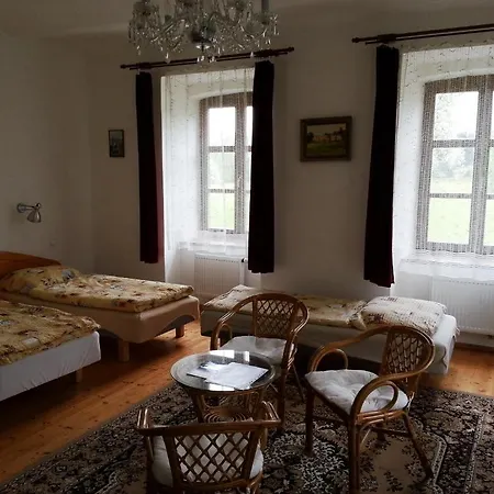 فندق Castle Mlyn Maderovka 3*
