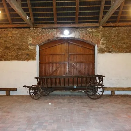 Castle Mlyn Maderovka Sepekov