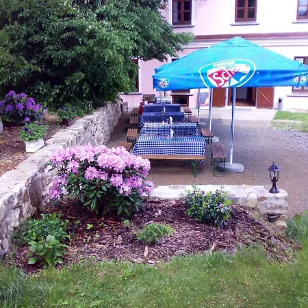 Hotel Castle Mlyn Maderovka