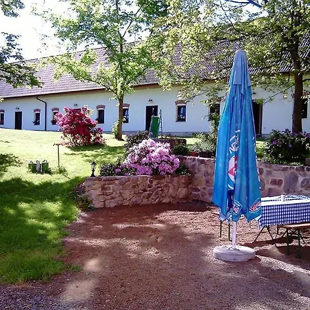 Castle Mlyn Maderovka فندق Sepekov