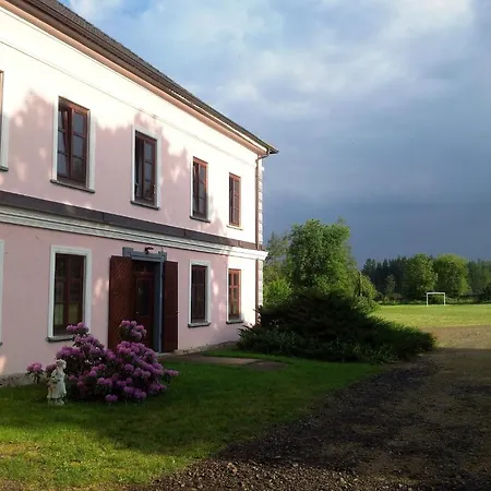 Castle Mlyn Maderovka Sepekov